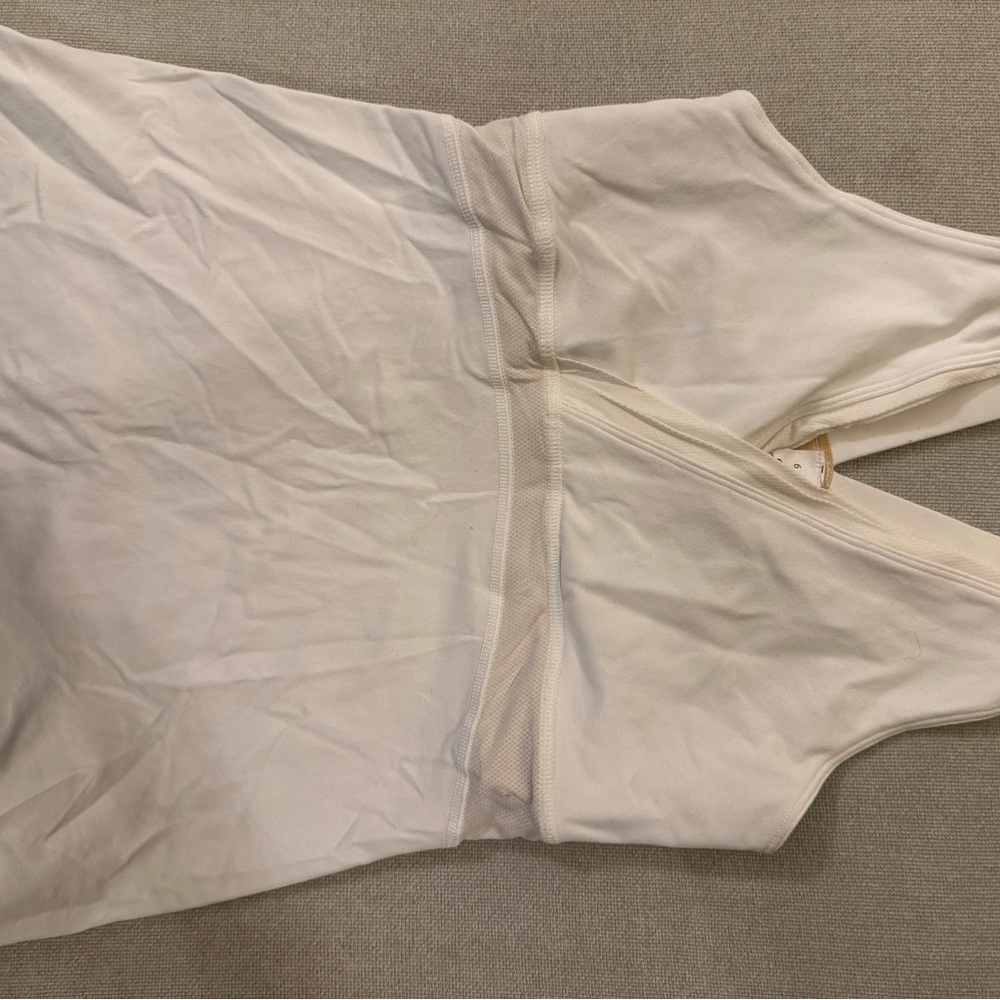 lululemon athletica White Tank Top, Size 6